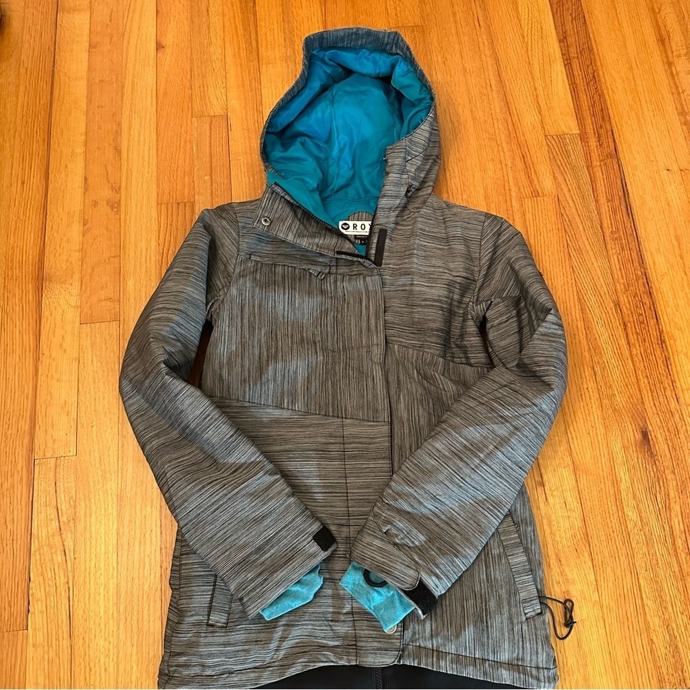 Roxy woman’s Snowboard insulated Jacket size S